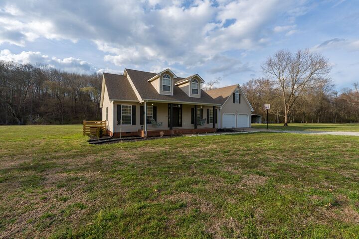 Property Photo: 801 Cherokee Hills Dr TN 38469