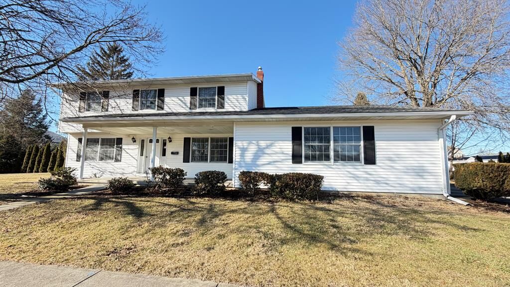 Property Photo:  118 Elm St  PA 18810 