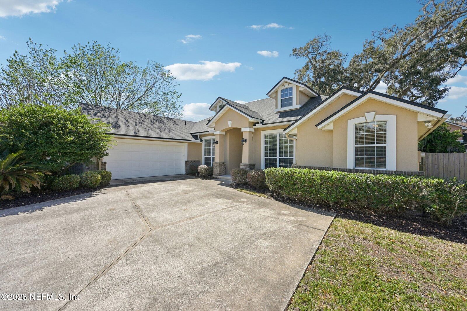 Property Photo:  1819 Sentry Oak Court  FL 32003 