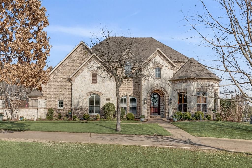 Property Photo:  3801 Serendipity Hills Trail  TX 76210 