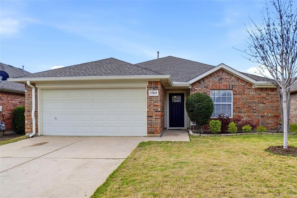 Property Photo:  11917 Hickory Circle  TX 76244 