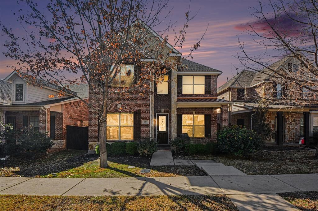 Property Photo:  1474 Cambridge Drive  TX 75077 