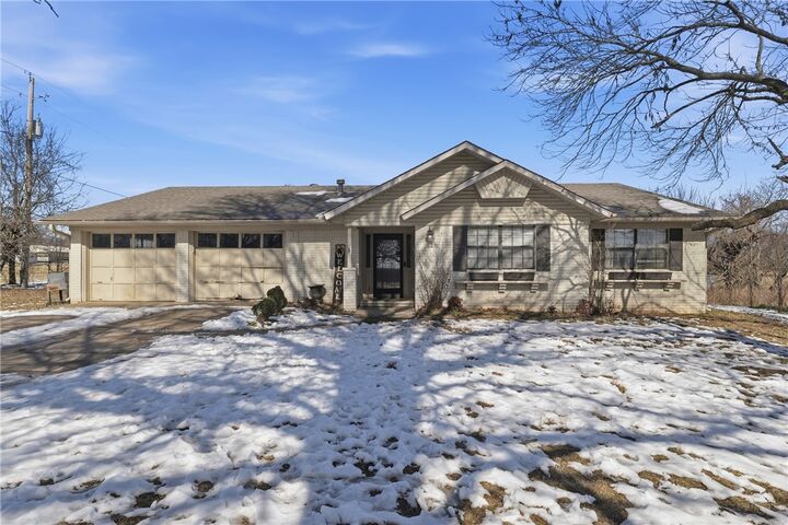 Property Photo:  2260 Walnut Grove Road  AR 72753 