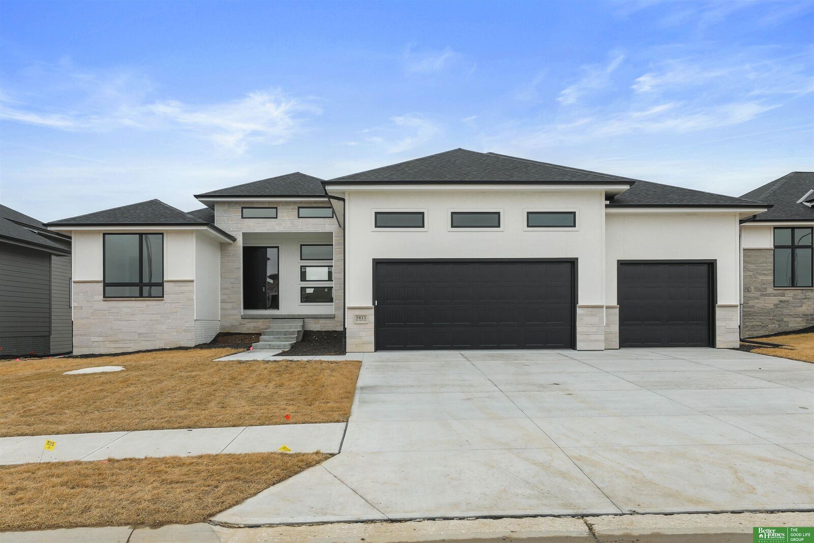 Property Photo:  5811 N 197th Street  NE 68022 