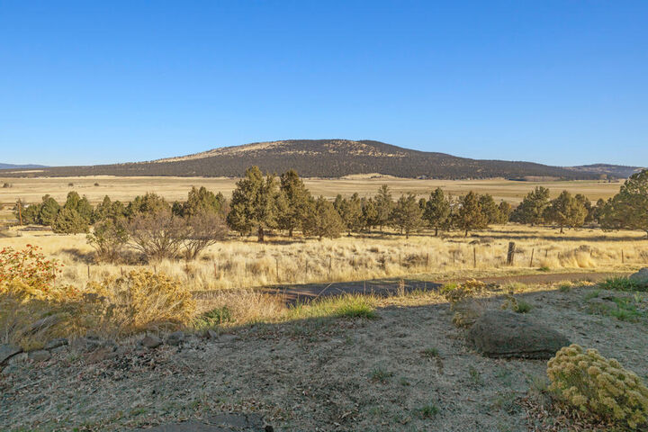 Property Photo:  17550 S Poe Valley Road  OR 97603 