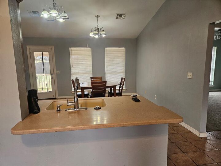 Property Photo: 1613 Sommerset Place OK 73521