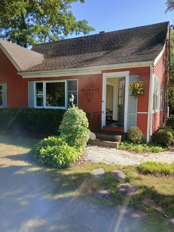 Property Photo:  207 Topsfield Rd  MA 01984 