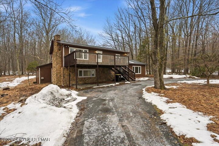 Property Photo:  3529 Winding Way  PA 18058 