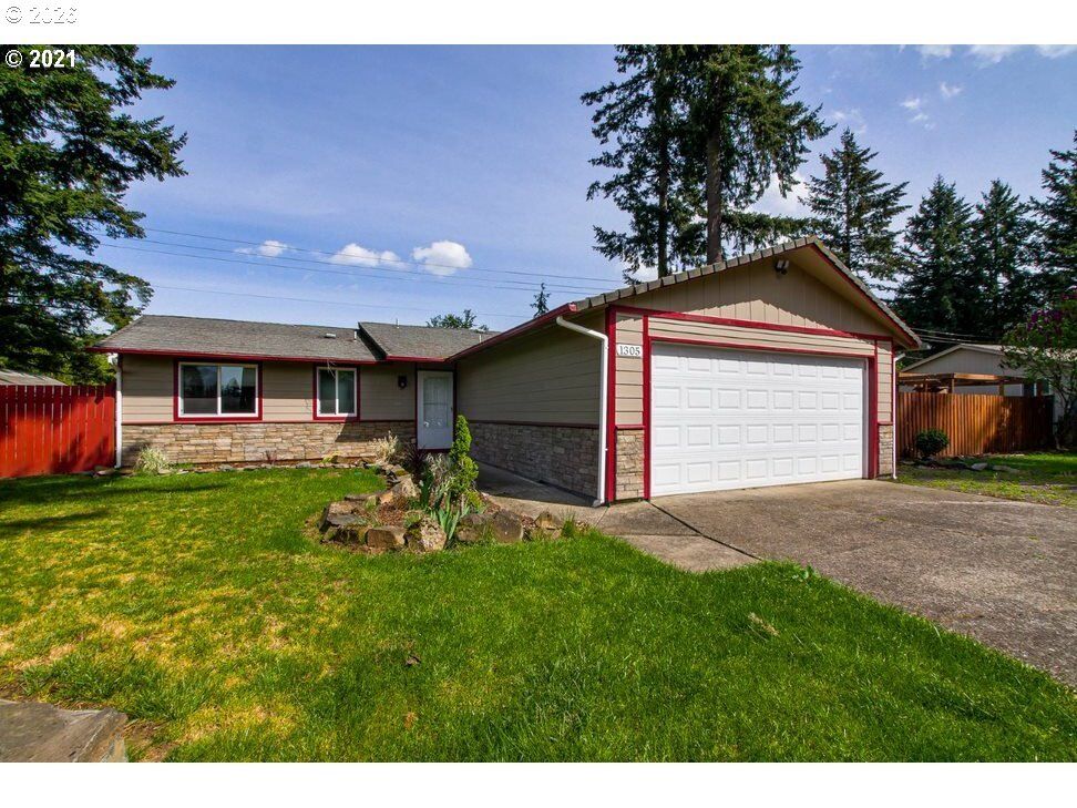 Property Photo:  1305 NE 129th Ave  WA 98684 