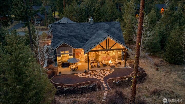 Property Photo:  330  Maple Leaf Loop  WA 98922 