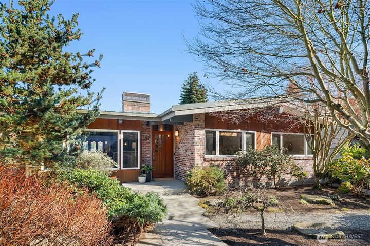 Property Photo: 5412 40th Avenue W WA 98199
