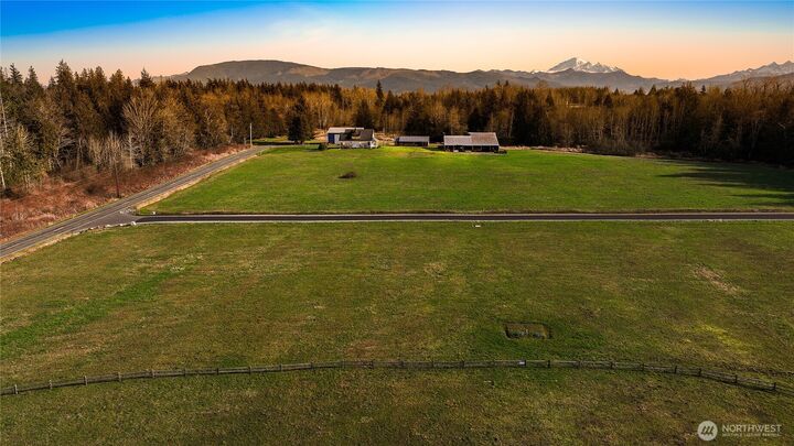 Property Photo:  1375  Ten Mile Road  WA 98247 