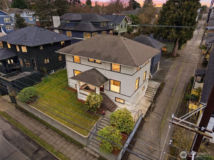 Property Photo:  209 W McGraw Street  WA 98119 