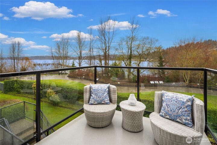 Property Photo:  6121 NE 175th Street A308  WA 98028 