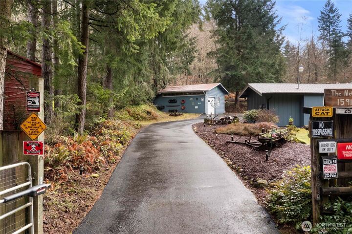 Property Photo:  15918  256th Avenue E  WA 98321 
