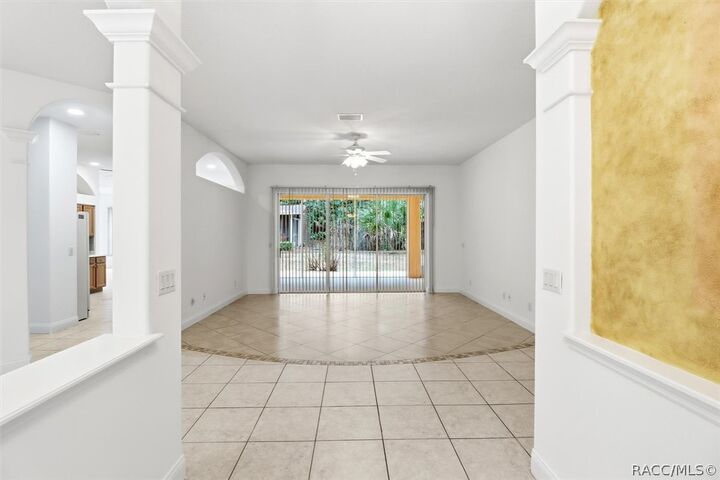 Property Photo:  497 N Kinglet Avenue  FL 34442 