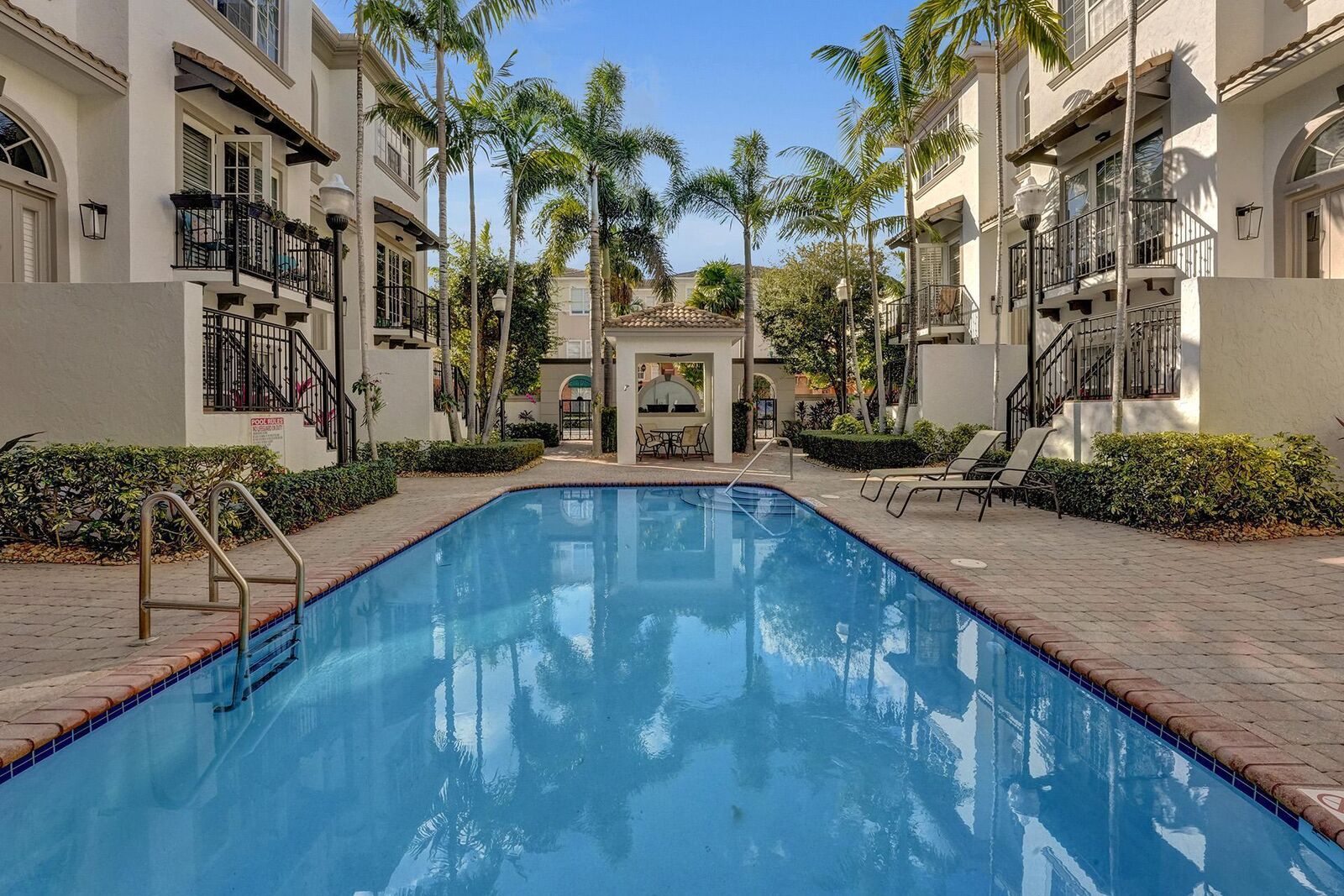 Property Photo: 632 Renaissance Way FL 33483