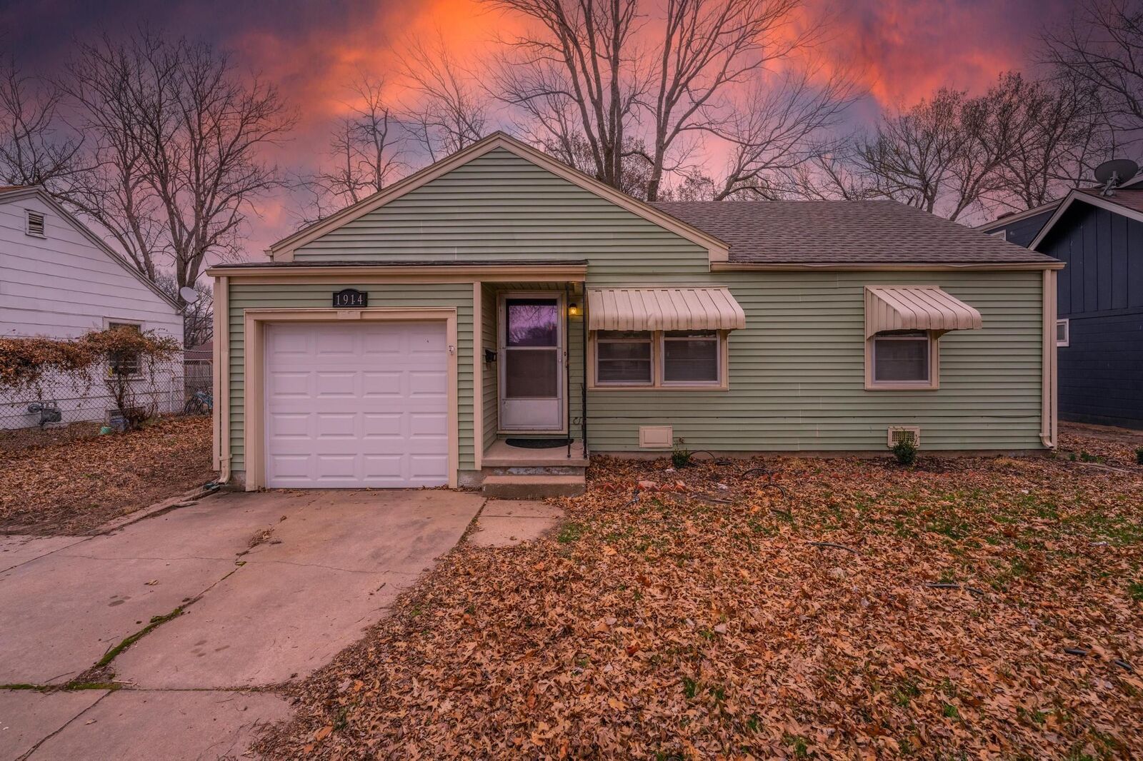 Property Photo:  1914 S Bleckley Dr  KS 67218 