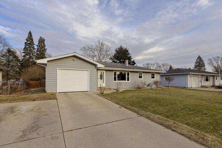 Property Photo:  1808 North Concord Drive  WI 52545 