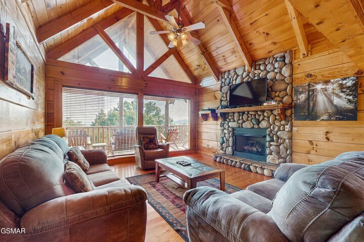 Property Photo: 3221 Engle Town Road TN 37862