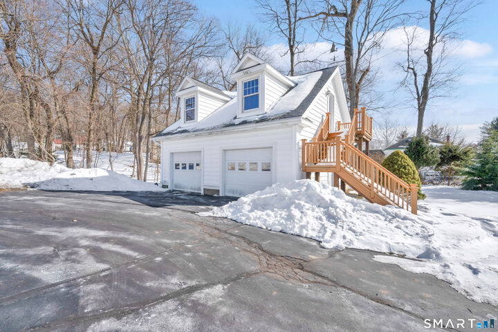 Property Photo:  28 Elwood Road  CT 06040 