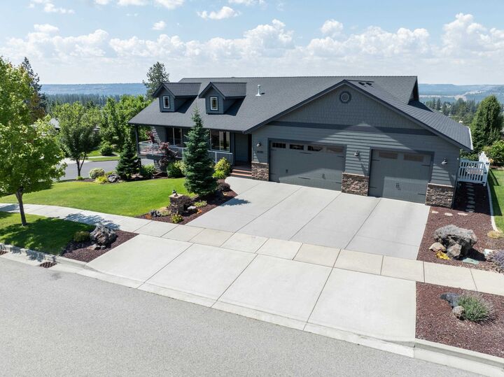 Property Photo:  10505 N Skyline Dr  WA 99208 