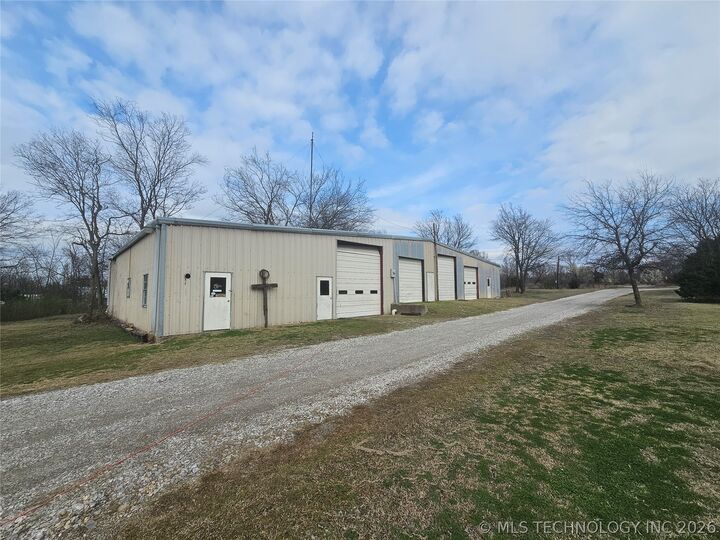 Property Photo:  20656 S 4180 Road  OK 74019 
