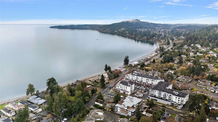 5120 Cordova Bay Rd #309 — photo 1