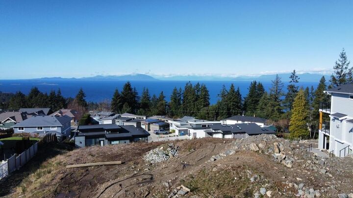 156 Hawk Point Rd — photo 1