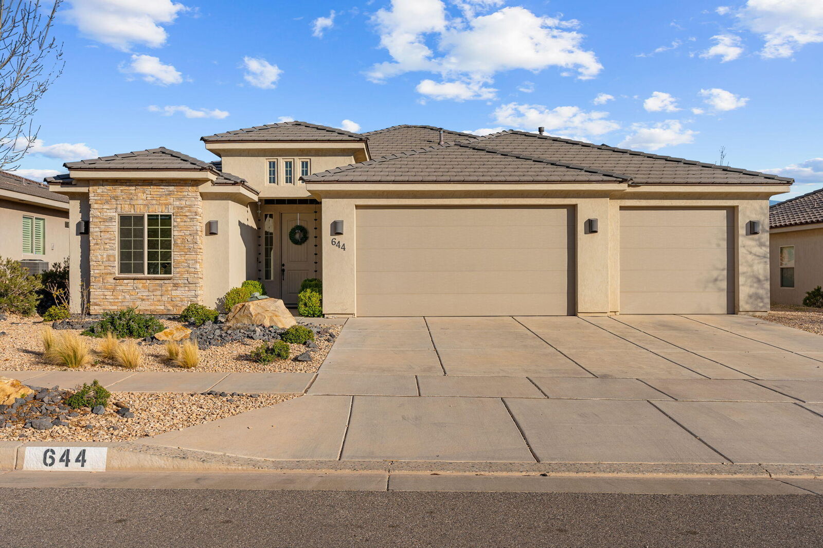 Property Photo:  644 N Sage Crest Dr  UT 84780 