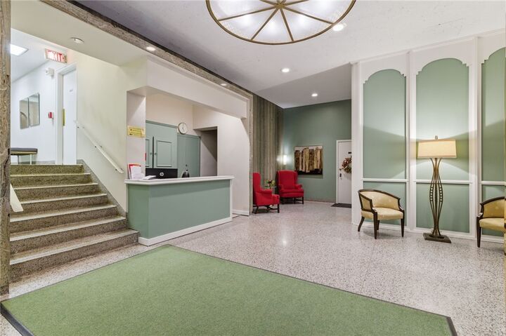 Property Photo:  144 N Dithridge St 704  PA 15213 