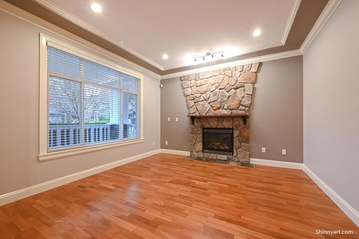 Property Photo: 5323 Spetifore Crescent BC V4M 4H7