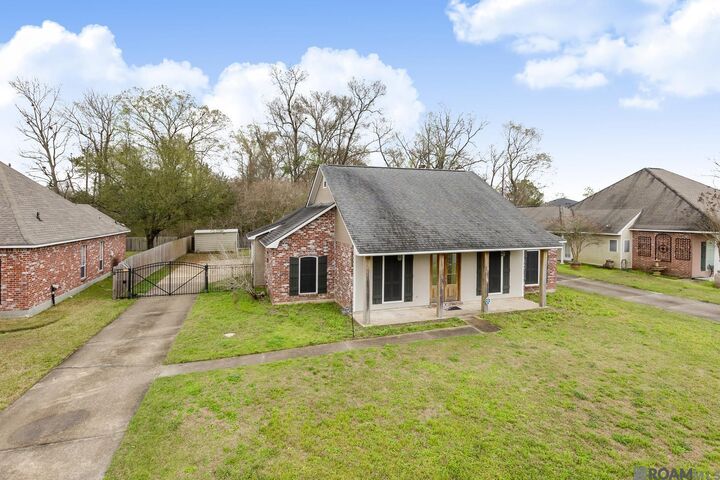 Property Photo:  12010 Spring Meadow Dr  LA 70818 