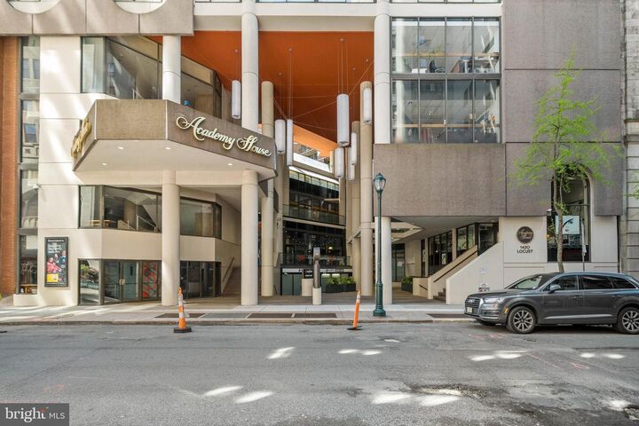 Property Photo:  1420 Locust Street 15M  PA 19102 