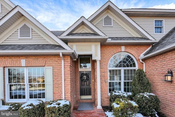 Property Photo:  935 Grandon Way  PA 17050 
