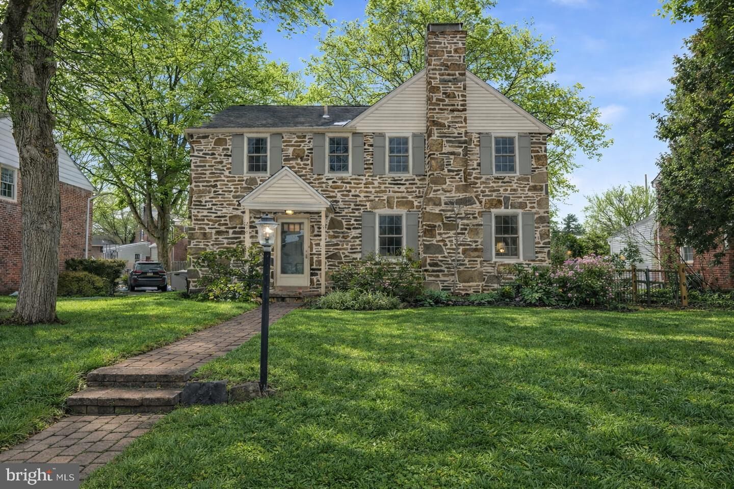 Property Photo:  216 Heatherwood Road  PA 19038 