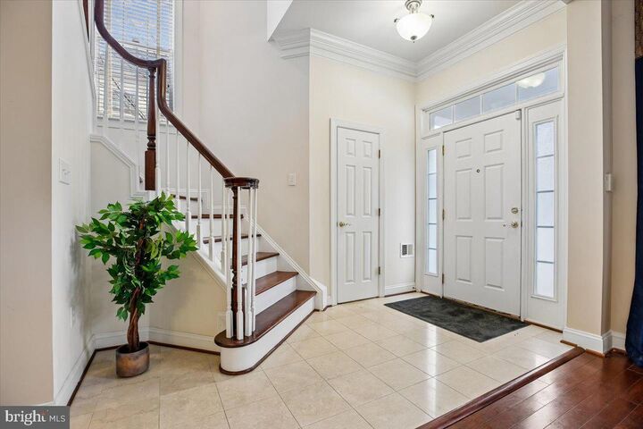 Property Photo:  1105 Havencrest Street  MD 20850 