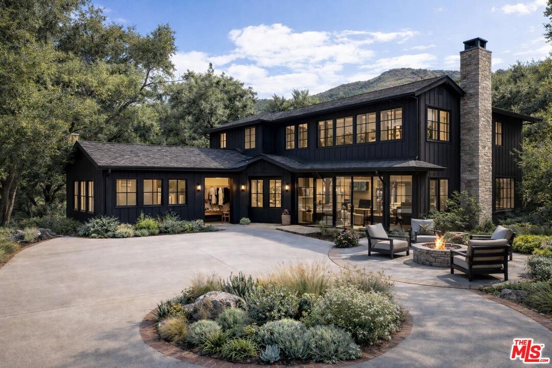 Property Photo:  730 Crater Camp Dr  CA 91302 