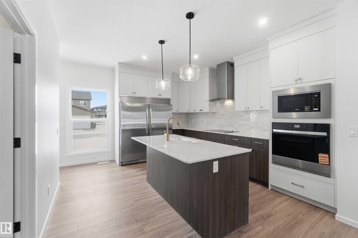 Property Photo: 5735 Hawthorn Common SW AB T6X 3K8