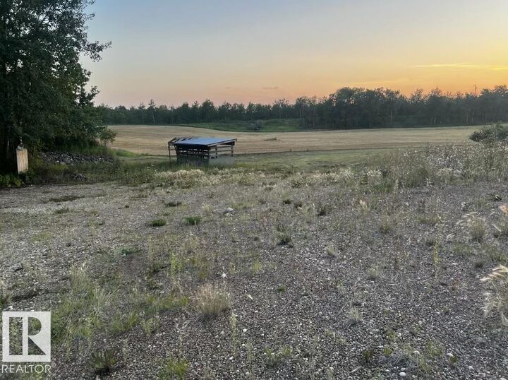 Property Photo:  54522 Rge Road 204  AB T8L 4B6 