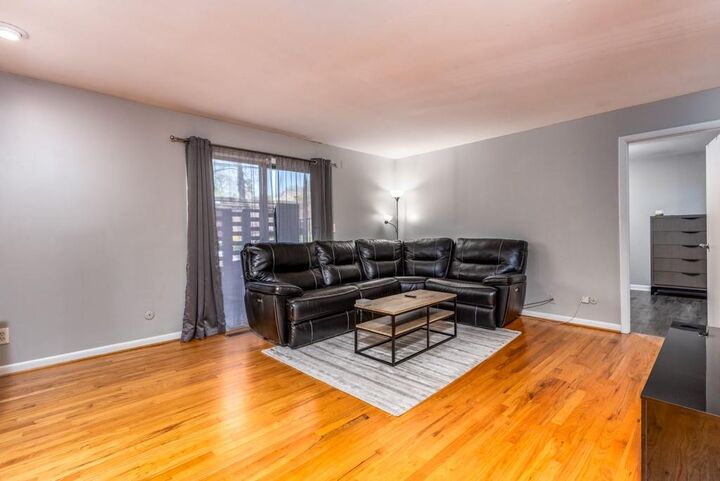 Property Photo: 3501 Roswell Road NE 103 GA 30305