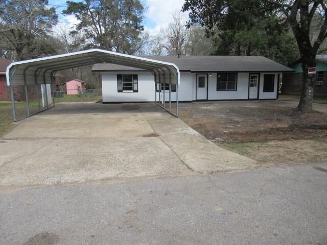 Property Photo:  1634 Sabine Street  LA 71457 