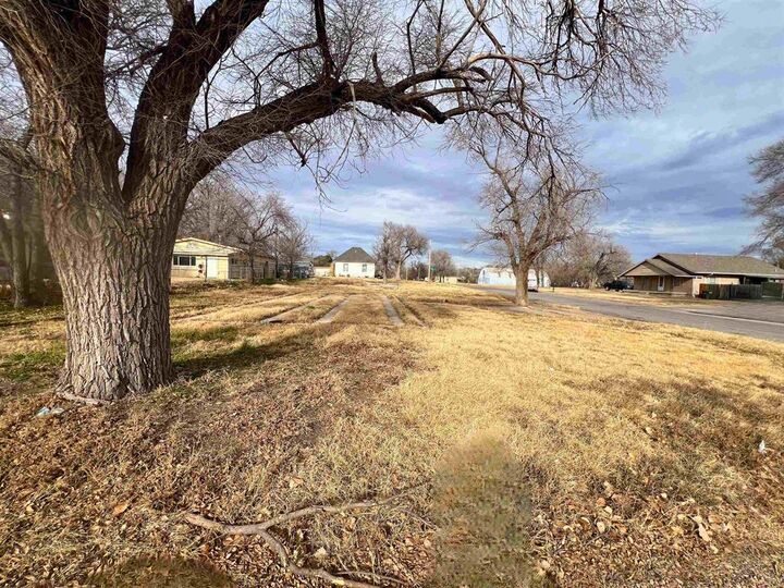 Property Photo: 709 10th Avenue KS 67801