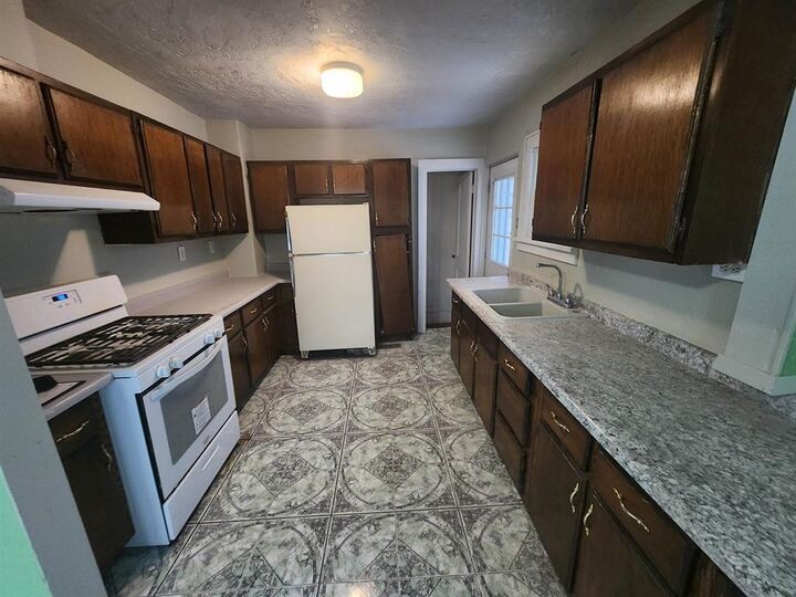 Property Photo: 1606 Avenue B KS 67801