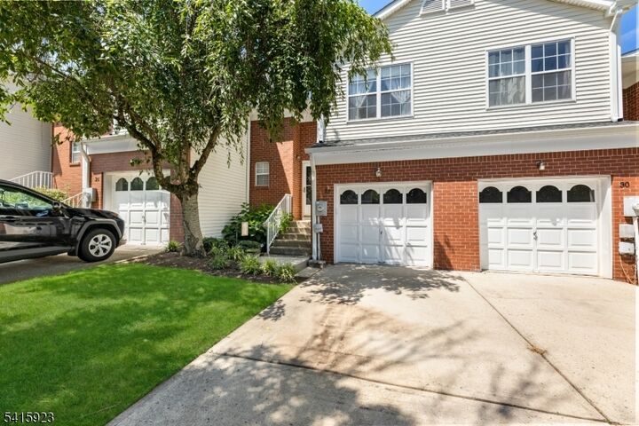 Property Photo:  28 Garfield Way  NJ 08540 