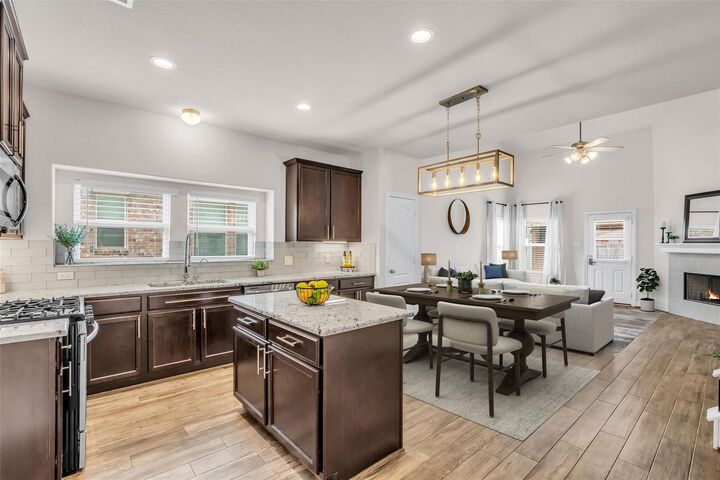 Property Photo:  2326 Sandlewood Trail Lane  TX 77014 