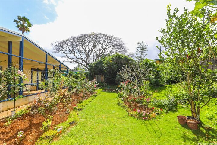 Property Photo:  614 Ululani Street  HI 96734 