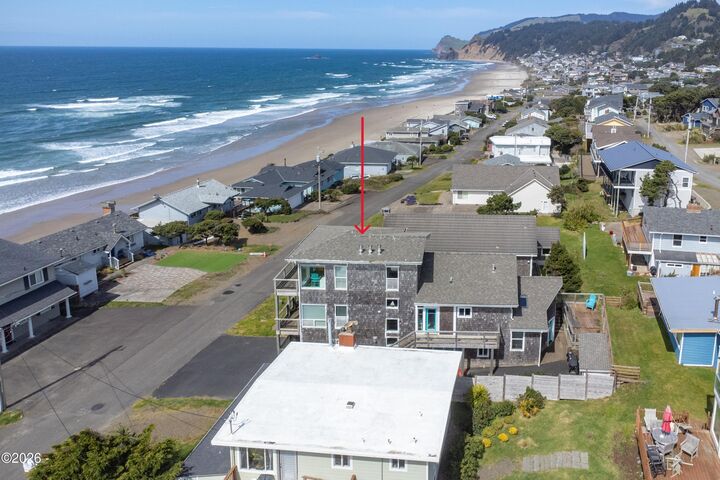 Property Photo:  5220 NW Jetty Avenue  OR 97367 