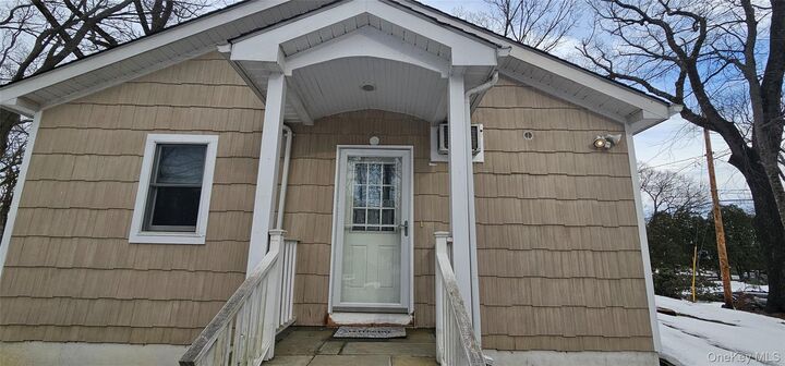 Property Photo:  109 Vista Terrace S B  NY 10541 