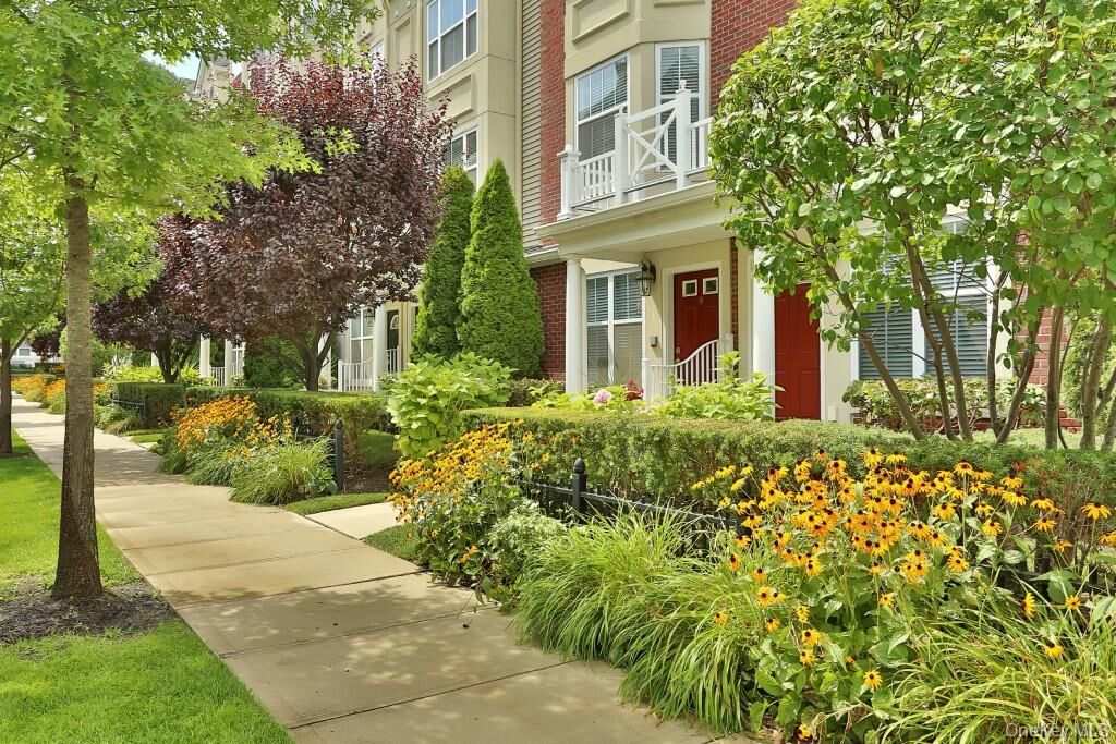 Property Photo:  5 Bridge Lane  NY 10927 